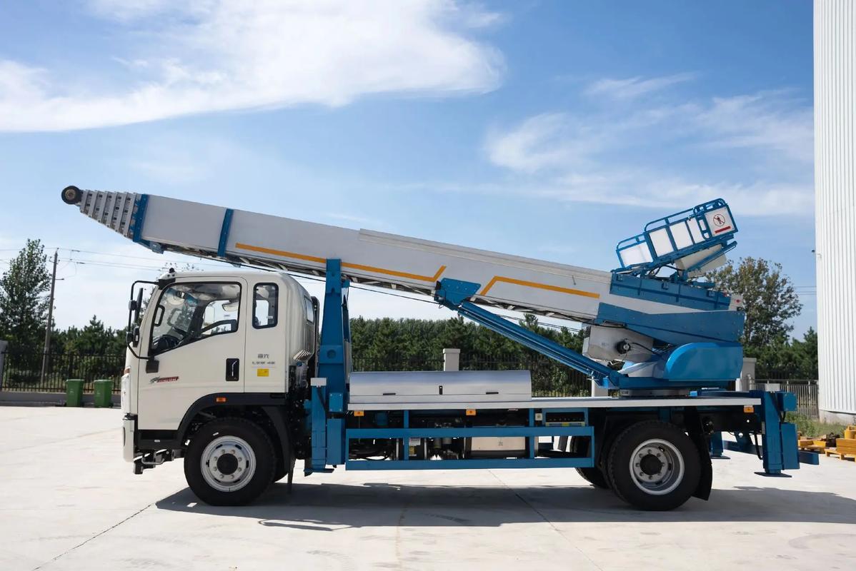 宜丰县云梯上料车租赁费用