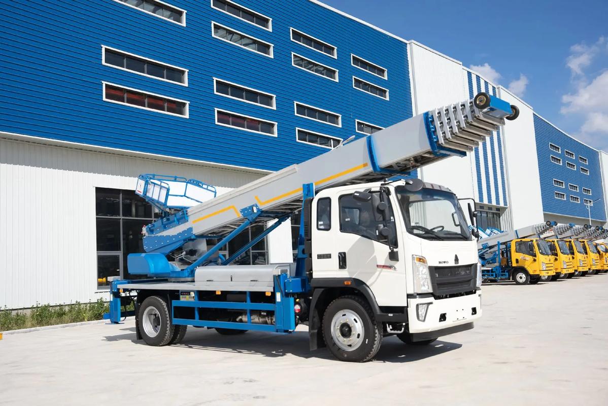 宜丰县出租云梯车高空作业车 建筑垃圾搬运