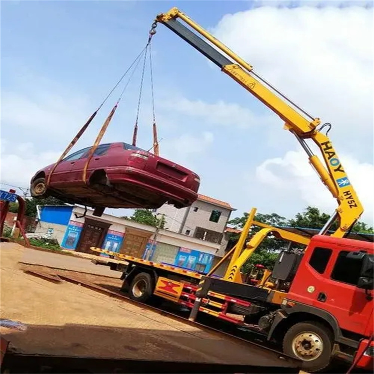 宜丰县吊车吊汽车的正确方法